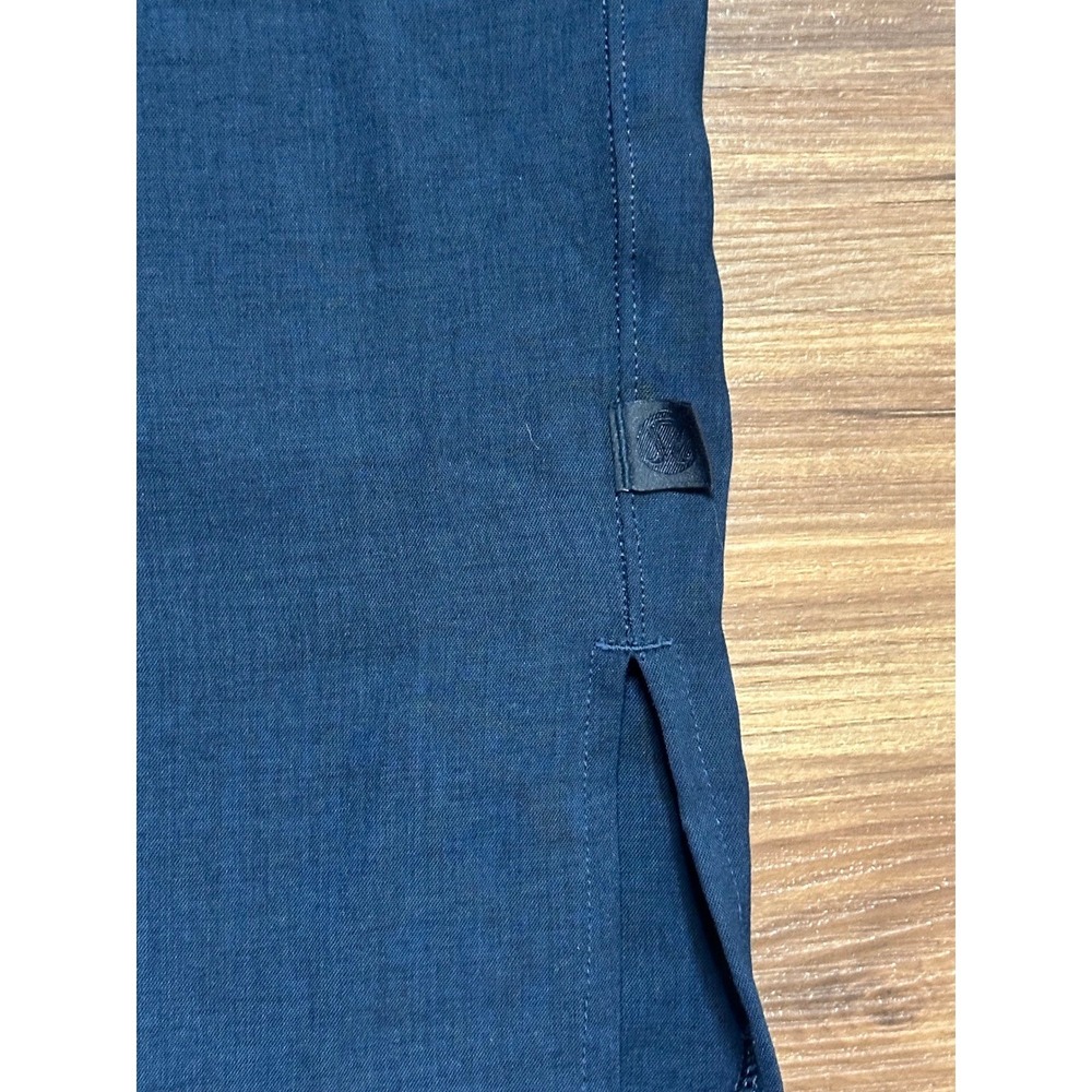 Lululemon Men's Airing Easy Camp Collar SS Button Up Shirt Navy Blue Sz L - Picture 4 of 7